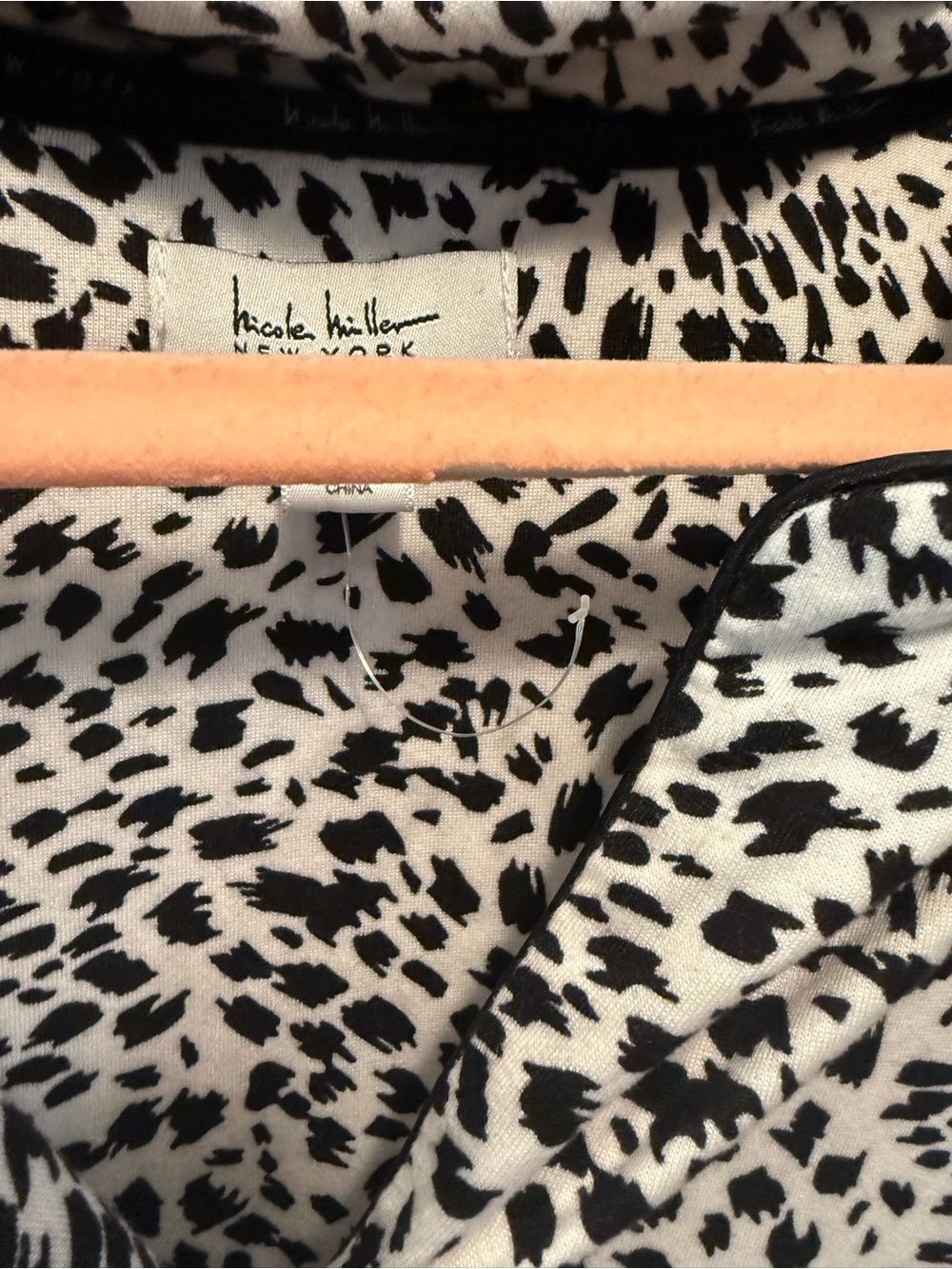 Nicole Miller Black and White Printed Short Sleeve Pajama Top - Picture 6 of 7